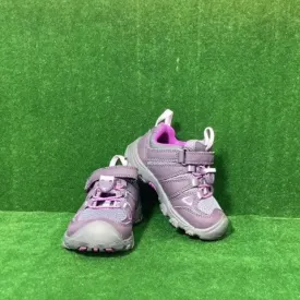Keen hiking boots Size: 08
