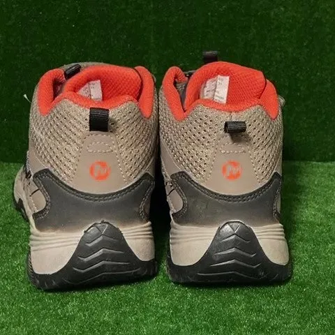 Merrell hiking boots Size: 13