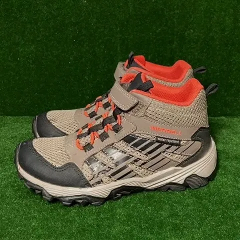 Merrell hiking boots Size: 13